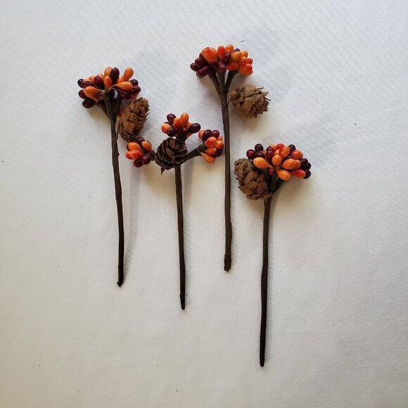 Fall / Autumn Pip Berry Cluster - 4.5" Stem with Pinecone – Set of (4) - Picture 4 of 4